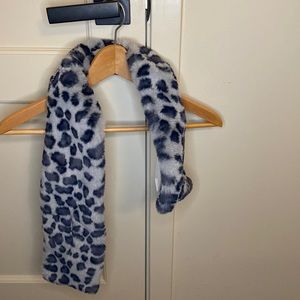 derhy faux fur scarf new with tags